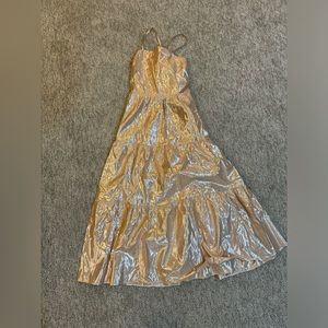 NWT Gap Metallic Tiered Midi Dress. Size Small